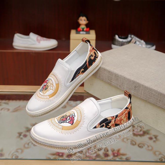 VERSACE男鞋 範思哲休閒鞋 專櫃品質 牛皮鞋面 刺繡瓦薩琪人頭 時尚潮鞋  jpx1960